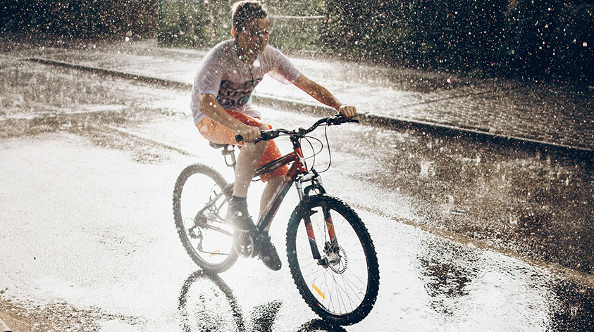 streng Automatisch Ontwapening Beste regenjassen voor fietsers (2022) - Ademend en waterdicht